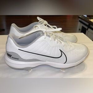 Nike Alpha Huarache Varsity low Men’s 11 baseball metal cleat Diamond white grey